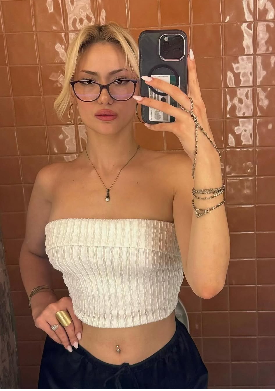 Gülağaç Merkez Escort Bayan Safiye